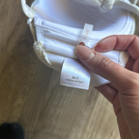 Shade & Shore Bikini Top - Picture 7 of 8